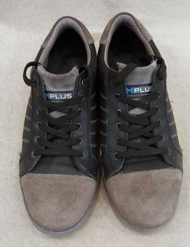 Кросівки      HPlus