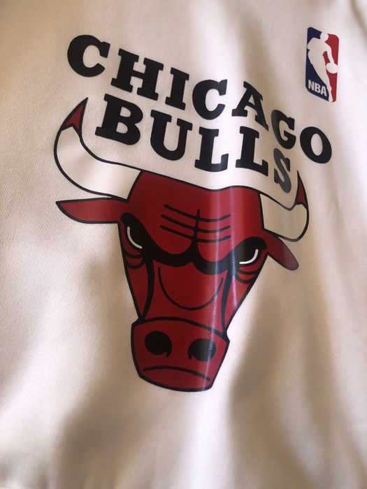 Casaco branco marca Chicago Bulls "Nike".