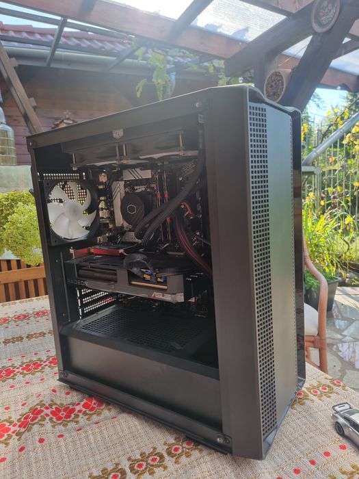 Komputer Gamingowy / i7-12700 / RX 7800 XT / 32 GB RAM / SSD 2 TB NV