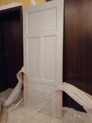 Drzwi drewniane wewnętrzne przylgowe RAFAEL szare z ościeżnicą