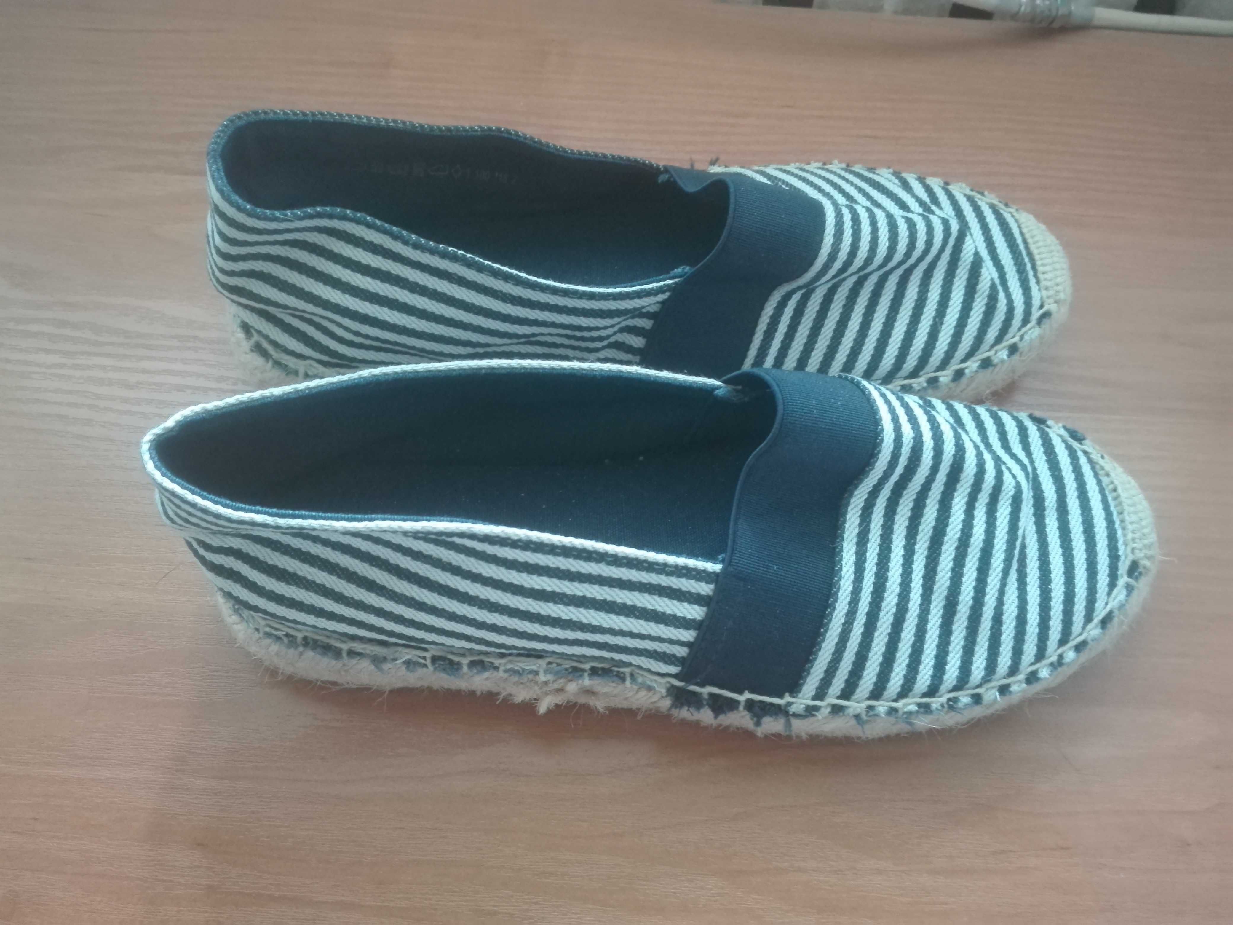 Espadryle damskie bez uszkodzeń