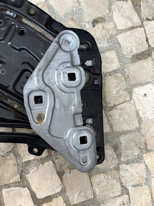 Elevador Traseiro Lado Direito - VW Beetle Cabrio 2008