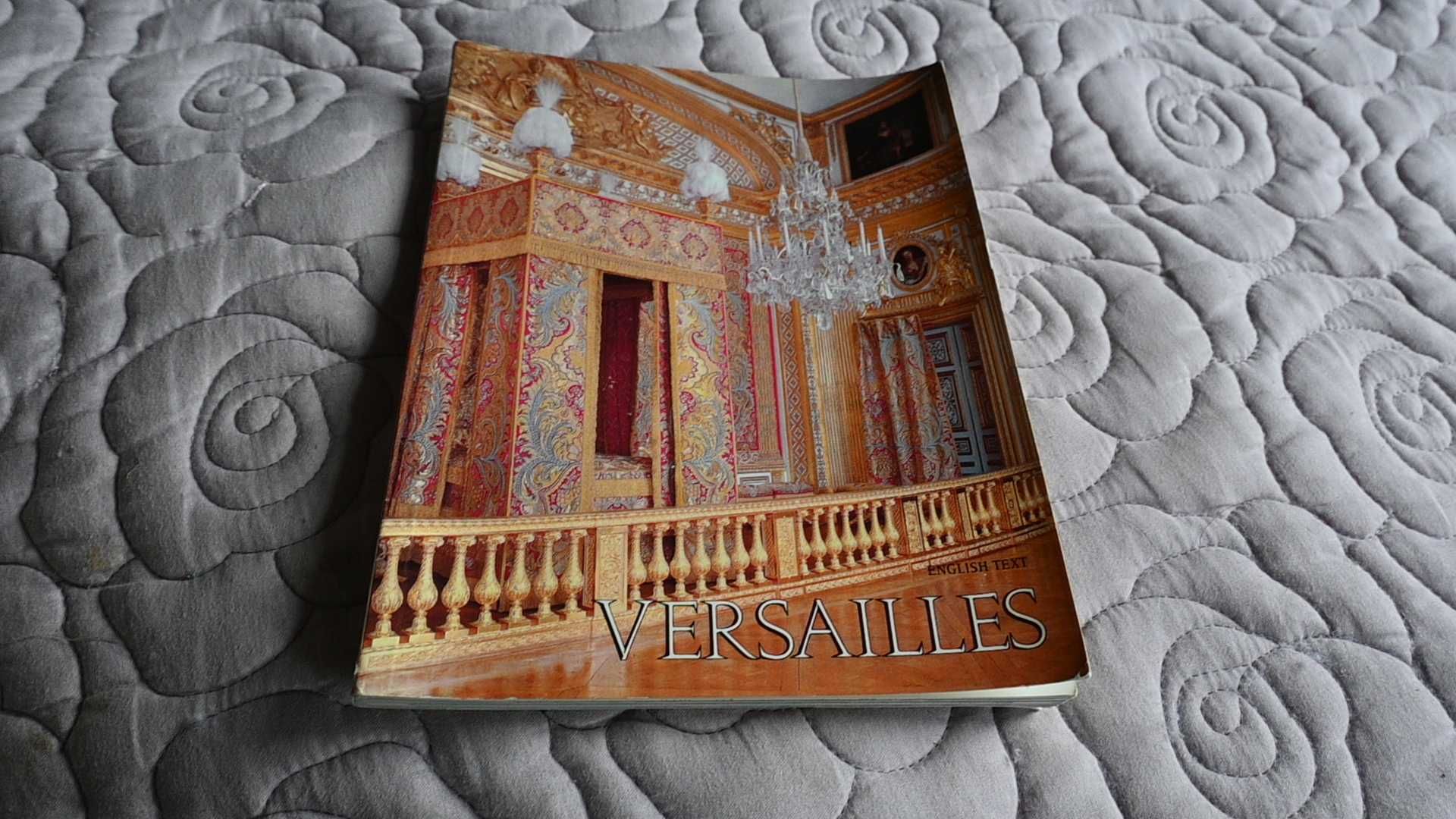 AA Versailles Strolling through the Royal Estate przewodnik WERSAL