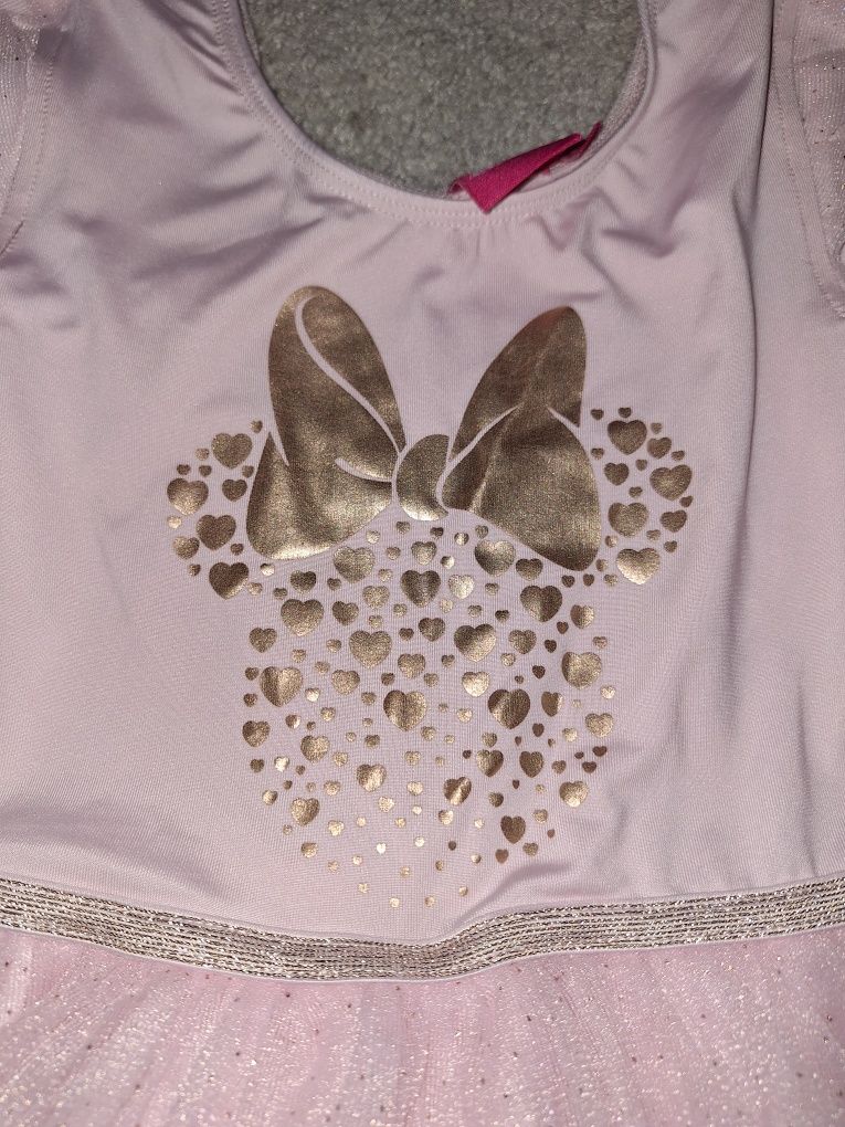 Piękne eleganckie tiulowe sukienki na specjalną okazję 128