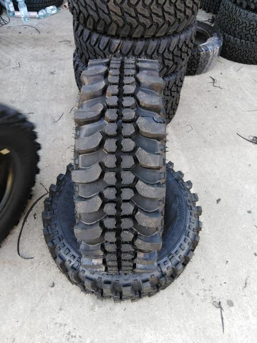 Opony Equipe 265/70 R16 Wzór Simex 4x4