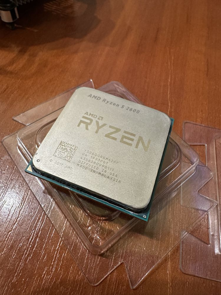 Процесор Ryzen 5 2600 + куллер