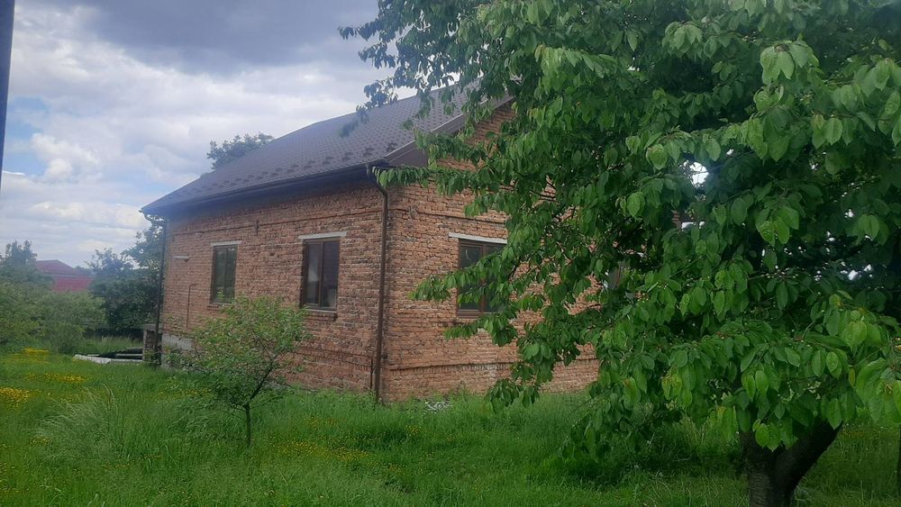 Продається будинок з мансардою 180м² можлива частково під виплату.