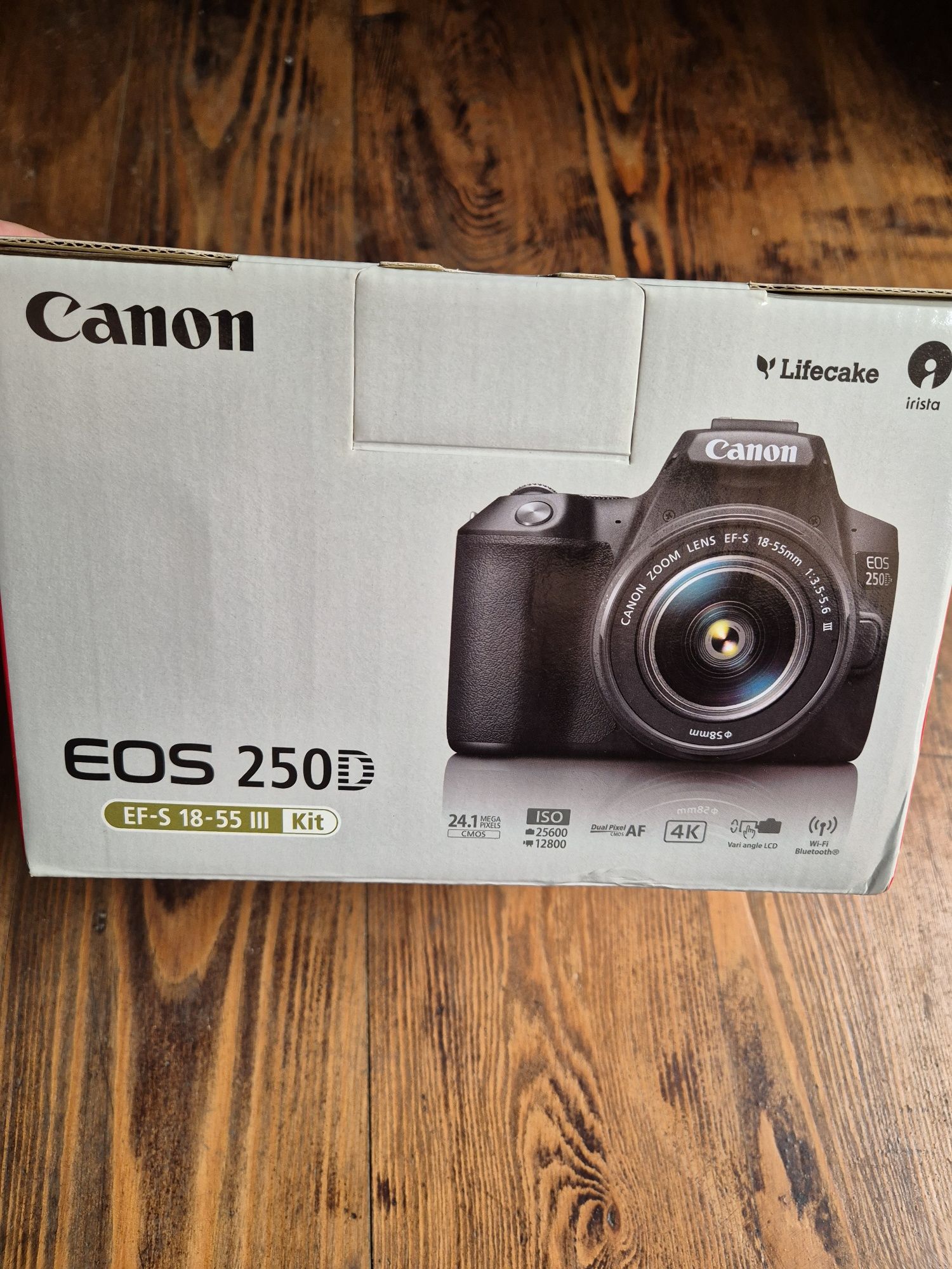Aparat Canon Eos 250D NOWY z obiektywem+gratis nowy statyw BENRO