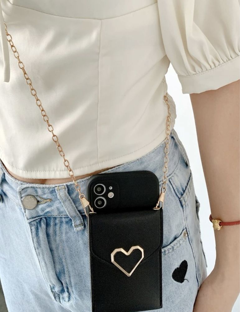 Capa Iphone XS com corrente bolsa