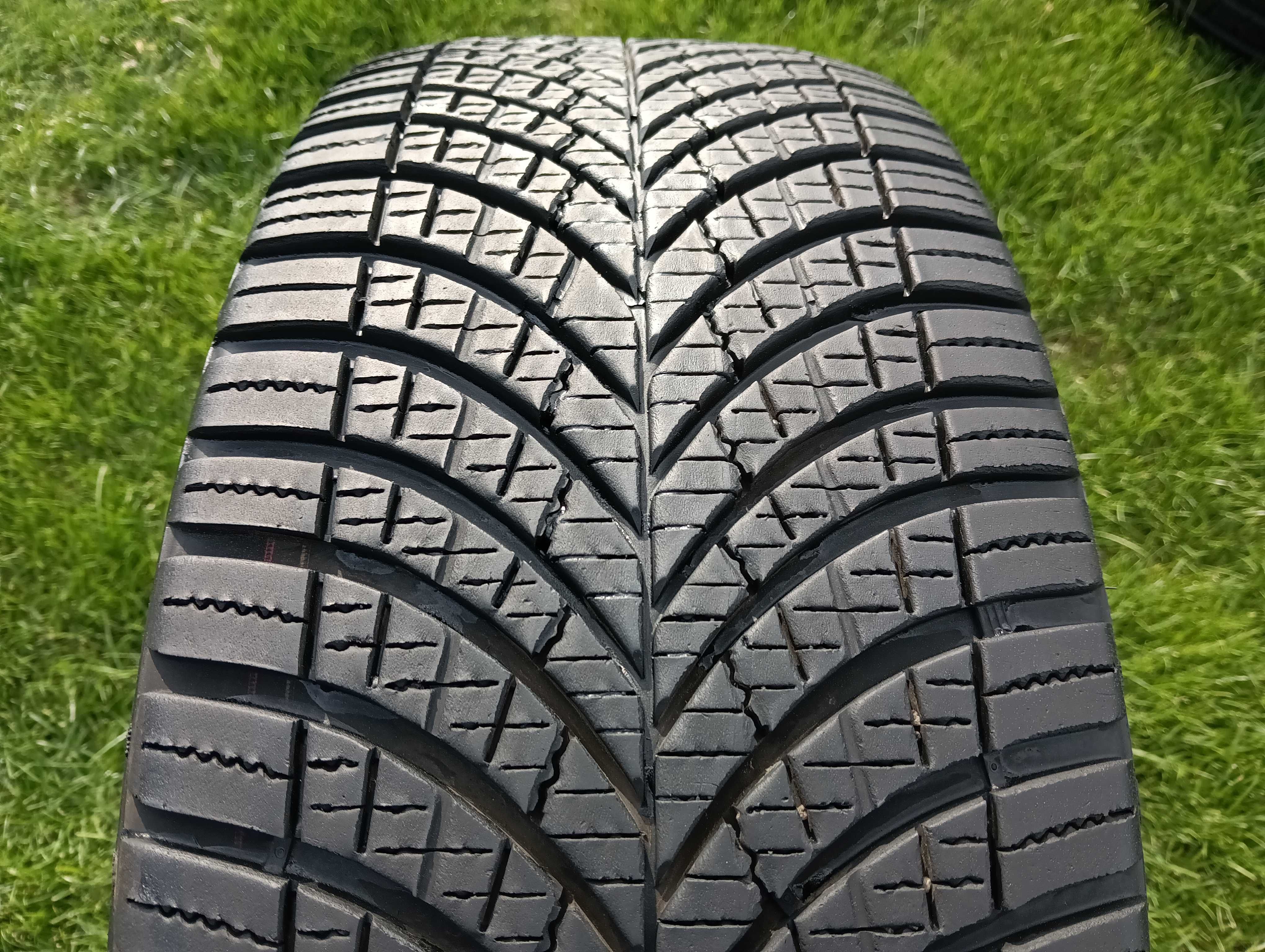 opona 225/55/17C Goodyear Vector 4 seasons Cargo 1 szt 7,5mm 2022