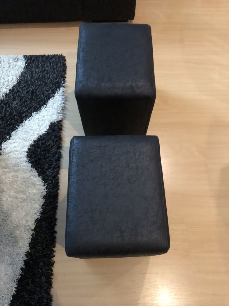 Sofá chaise long em pele c/ 4 puff’s