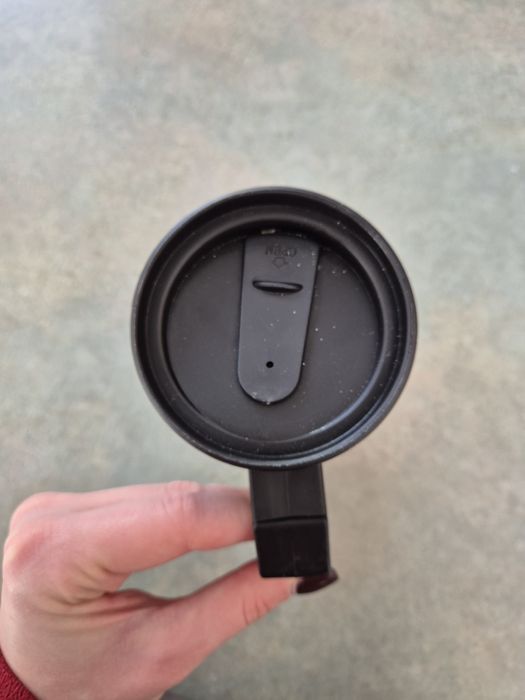 Kubek termiczny szary do samochodu