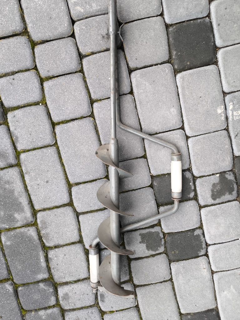 Świder ręczny dawnej produkcji jak nowy