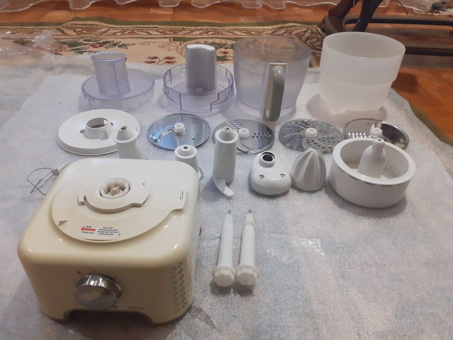 Кухонний комбаїн КENWOOD FP730 потужність 900 Ват.