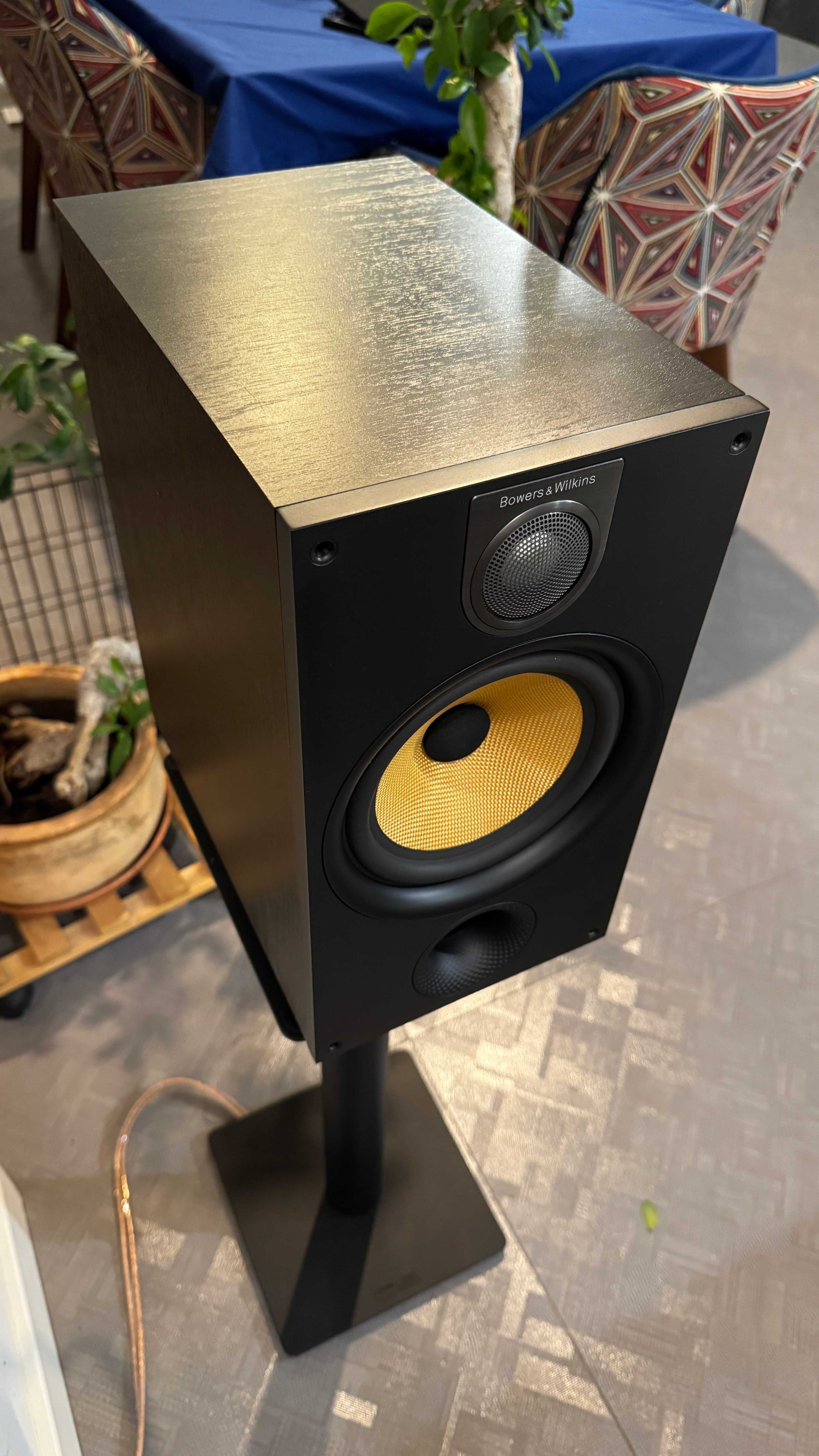Kolumny podstawkowe BOWERS&WILKINS 685 S2 Hi-Fi end