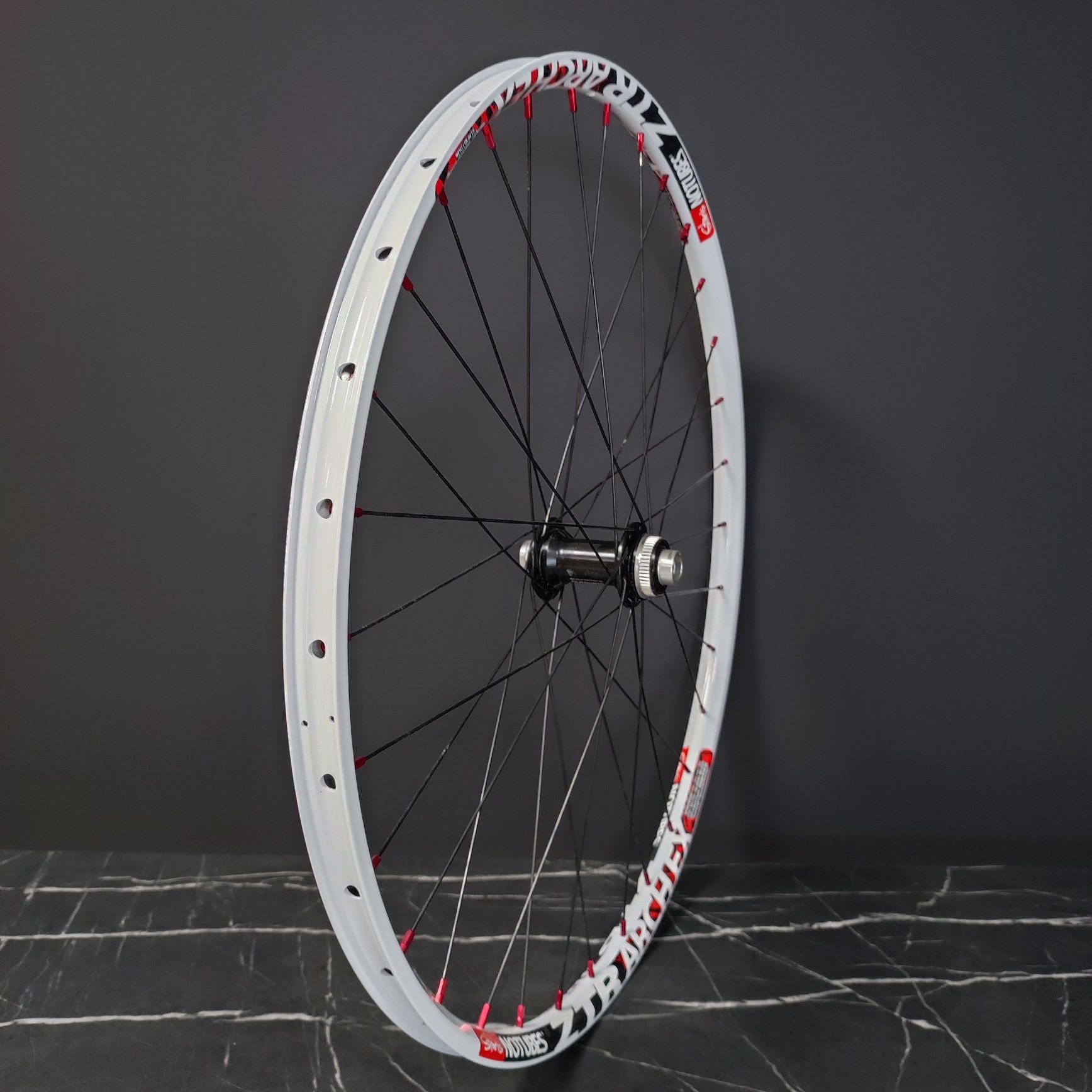 Koła ZTR Arch EX 26 białe Shimano XT 15x100 12x142 D-Light NOWE