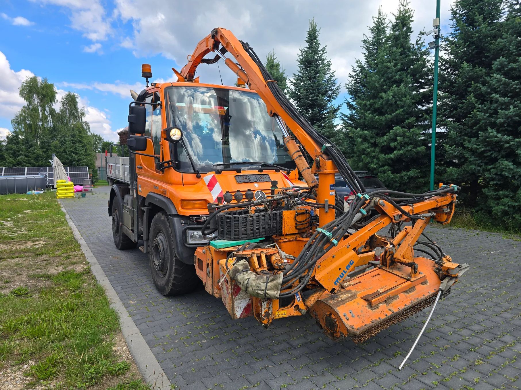 Unimog U400  Unimog U400 z kosiarkami mulag MKM700 euro 5 specjalny
