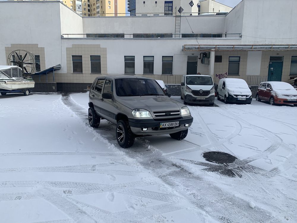 Продам ниву шевроле