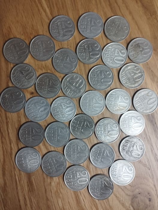 Обиходные и редкие монеты СССР и других стран 500 шт. всего