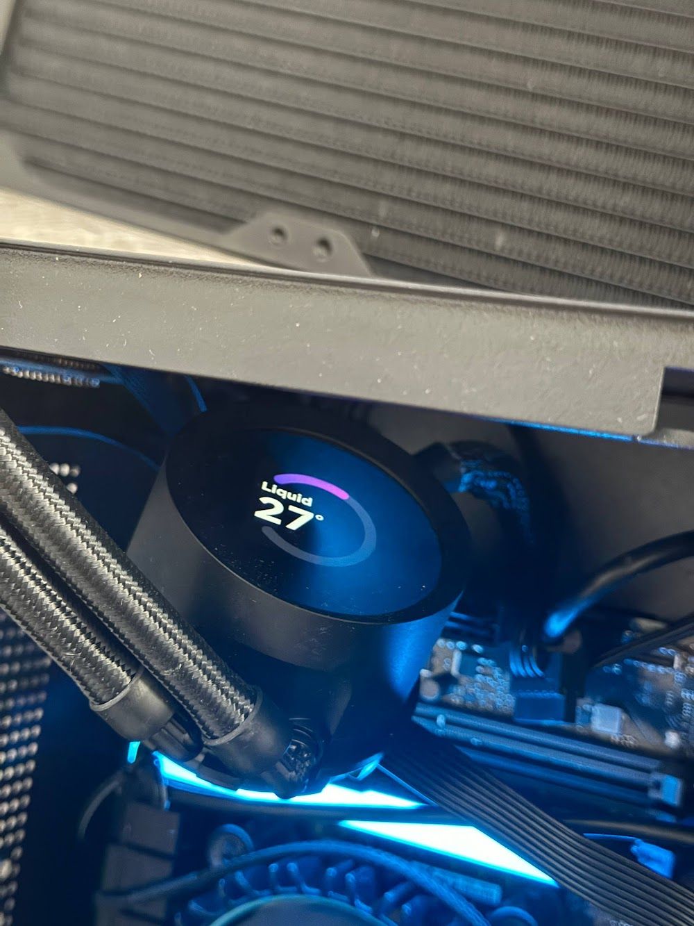 Система рідинного охолодження NZXT Kraken 240 LCD (RL-KN240-B1)
