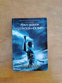 Livro Percy Jackson e os Ladrões do Olimpo