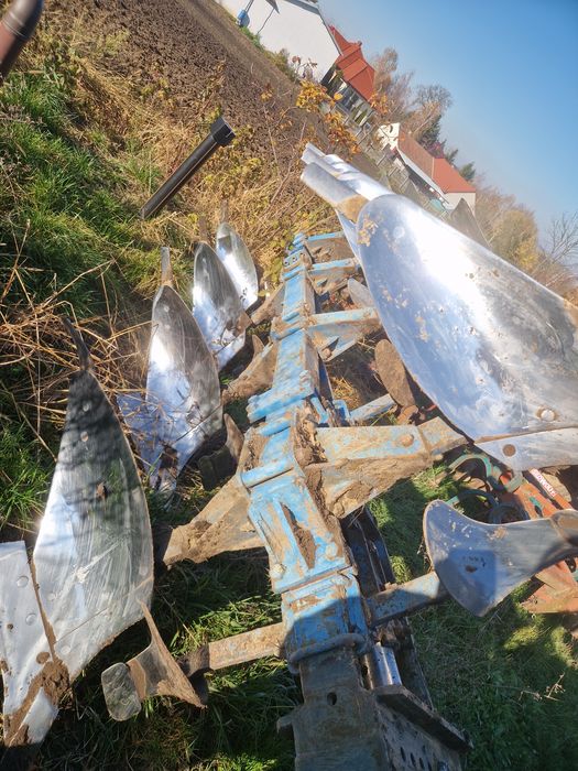 Sprzedam pług obrotowy 4