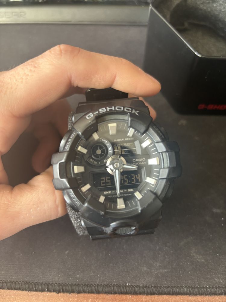 Sportowy zegarek G-shock GA 700 czarny