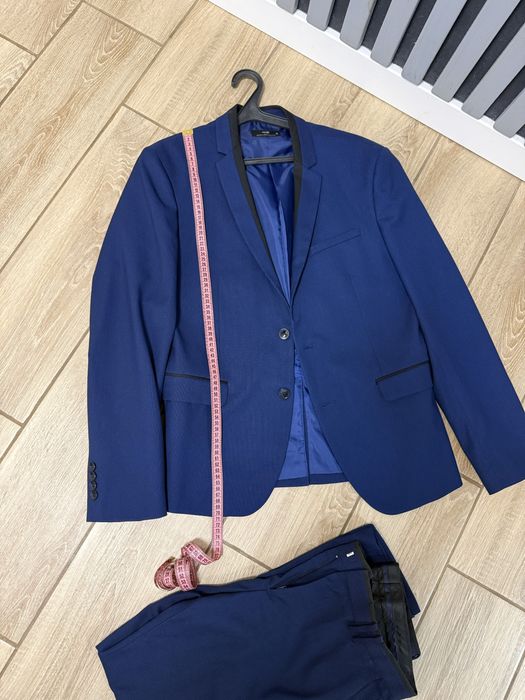 Чоловічий костюм синій розмір М