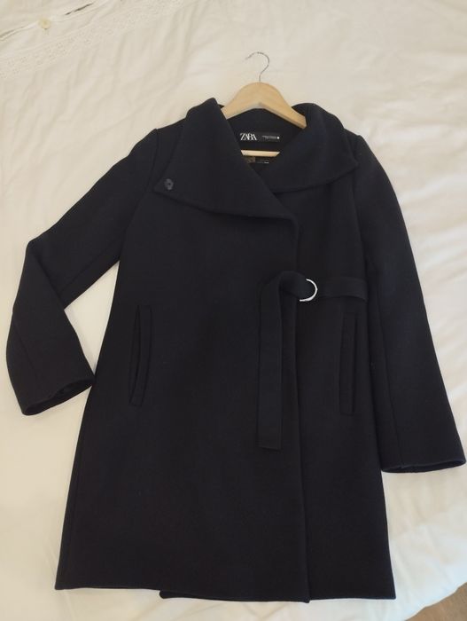 Sobretudo preto em lã Zara