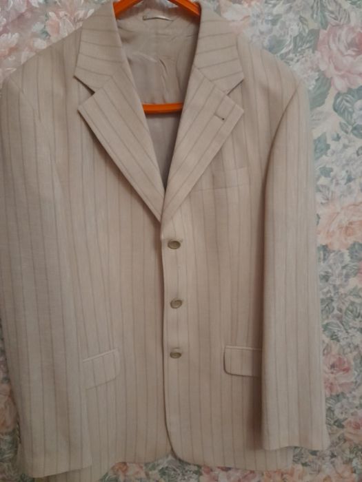 Пиджак мужской светлый