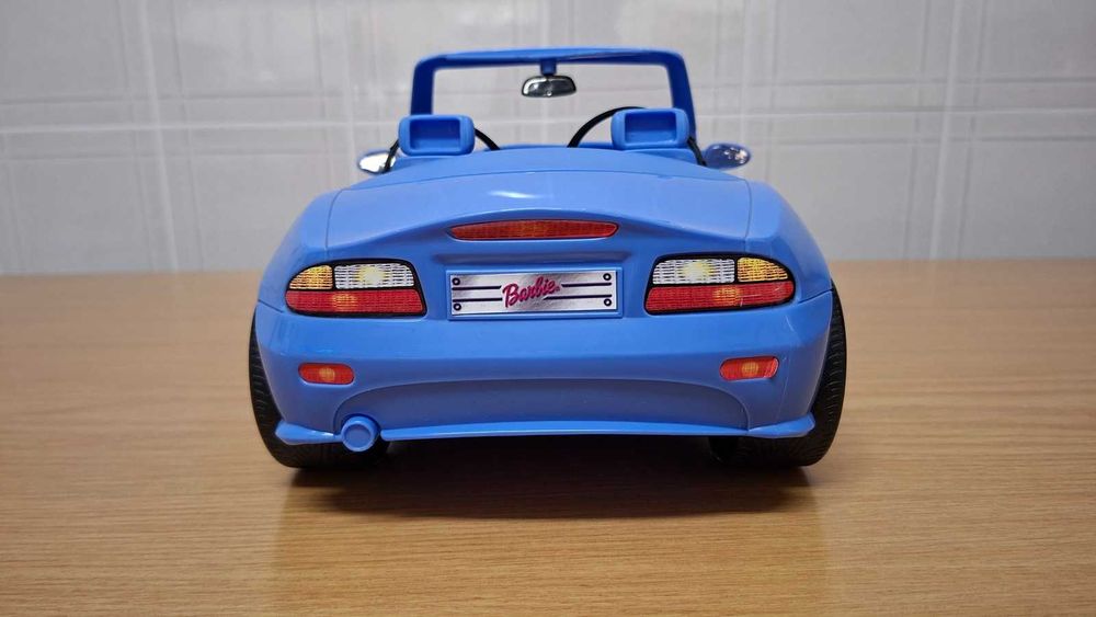 Carro azul da Barbie de 2003