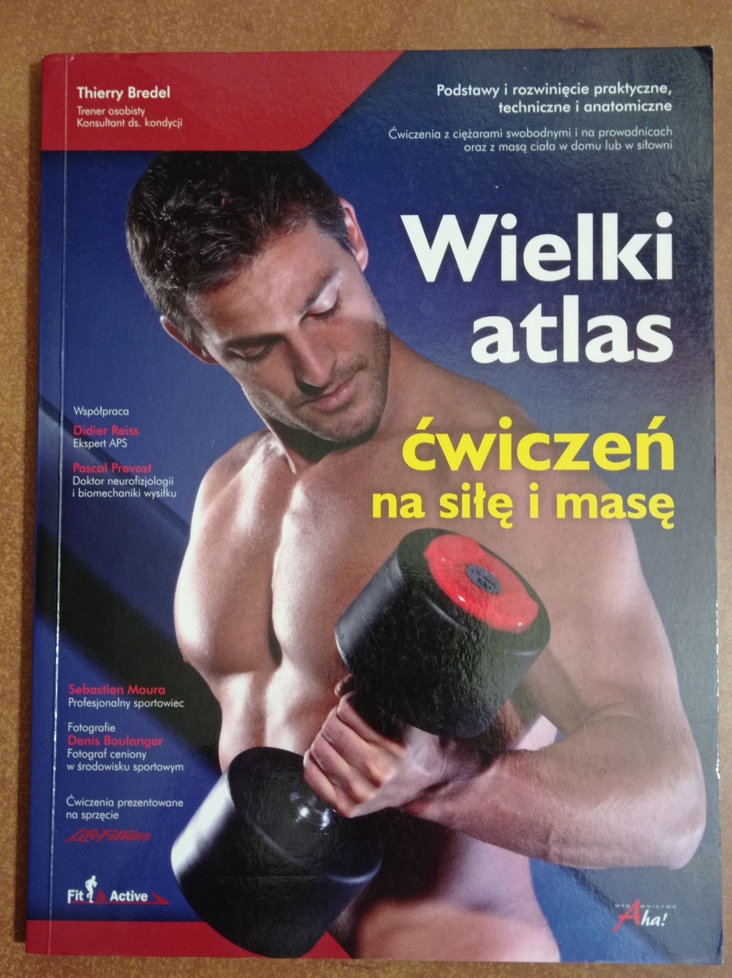 4 książki Wielki atlas ćwiczeń na siłę i masę Fizjologia sportu Fitnes