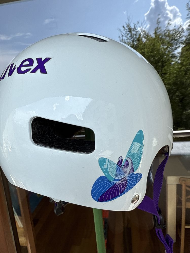 Kask UVEX Kid 3 ma rower lub rolki