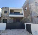 Casa / Villa T4 em Nossa Senhora de Fátima de 246,00 m2