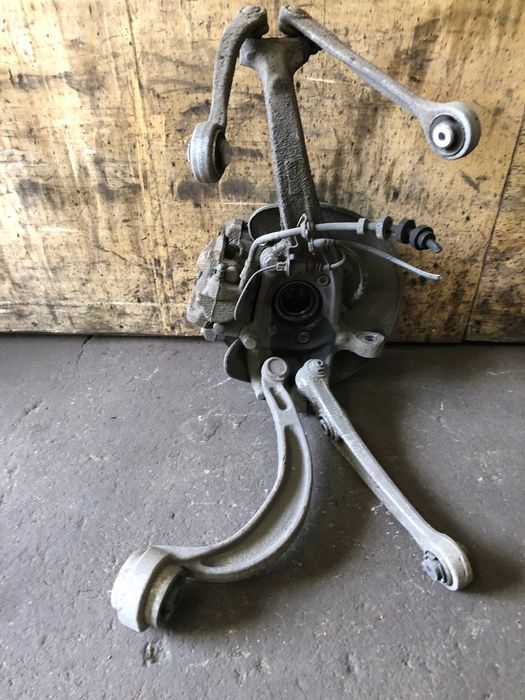 Zwrotnica Lewa A4 B8 A5 A6 Q5 Lift 12-15 4G0407241C Komplet
