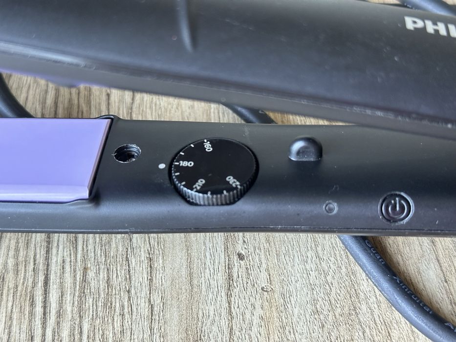 Випрямляч для волосся Philips BHS377/00