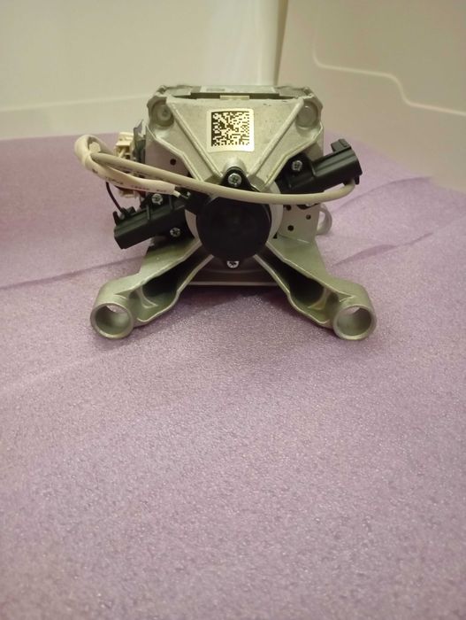 Двигатель Indesit IWSD 61051 для стиральной машины (новый)