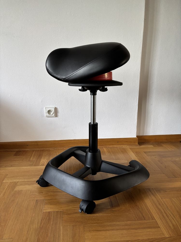 Ergonomiczny stołek siodłowy BH6