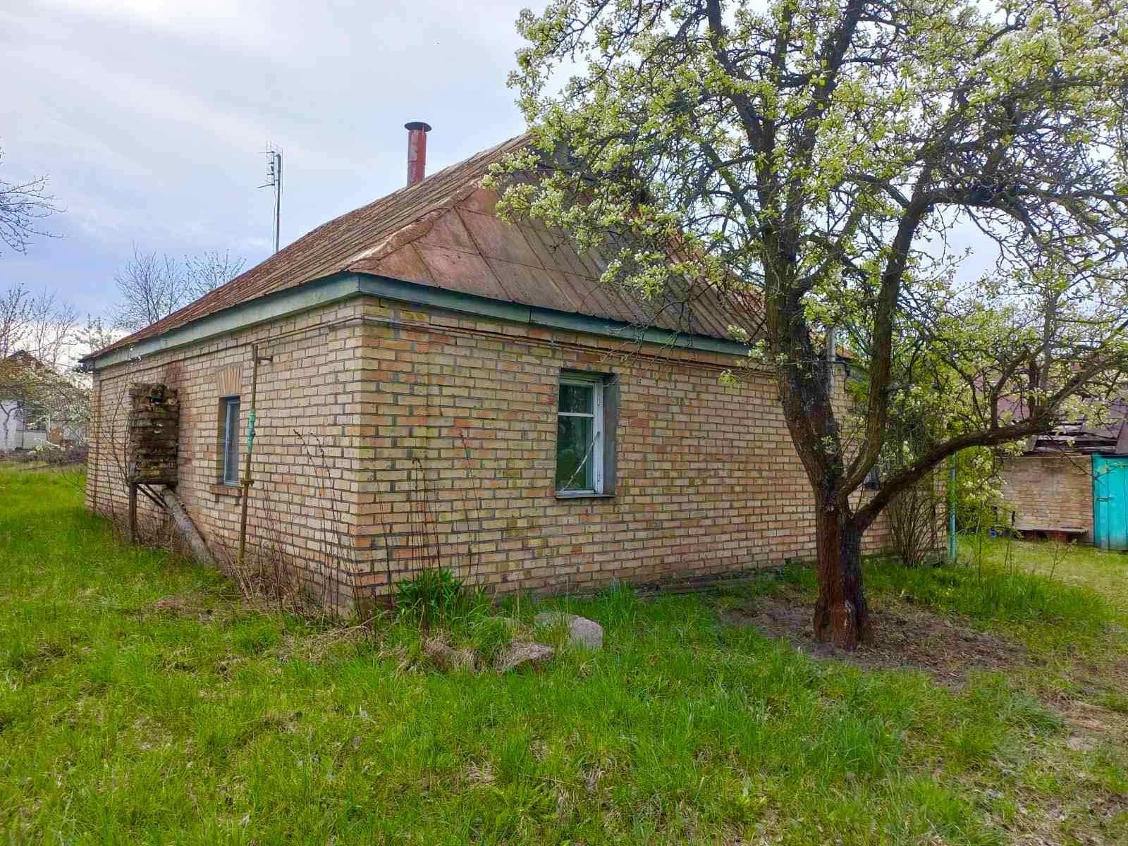 Продам недорого будинок з газом в Гавронщині, біля Макарова