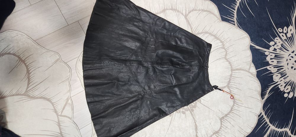 Спідниця з натуральної шкіри