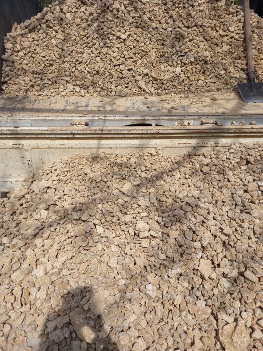 Щебень, дроблёный бетон, песок, глина, чернозём, навоз удобрение сыпец