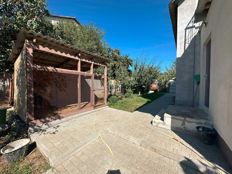 Продам капітальний 2-х поверховий будинок, 10 хв. від м. Індустріальна