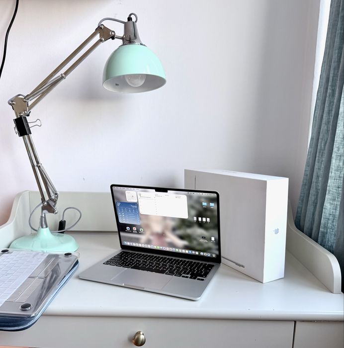 Apple MacBook Air 13,6" M3 16GB RAM 512GB Dysk macOS gwarancja 2025