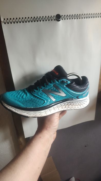 Buty sportowe New Balance Fresh Foam 1080. Rozmiar 42 wkładka 26.5cm