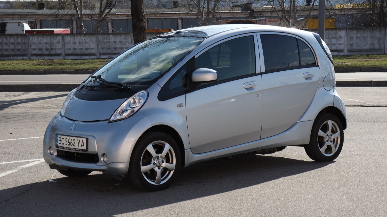 Електро автомобіль Mitsubishi iMiev, iOn, C-zero