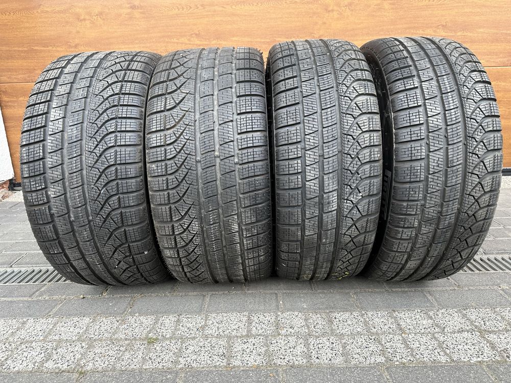 OKAZJA Opony zimowe Pirelli P Zero komplet 275/35R19 i 245/40R19 2023