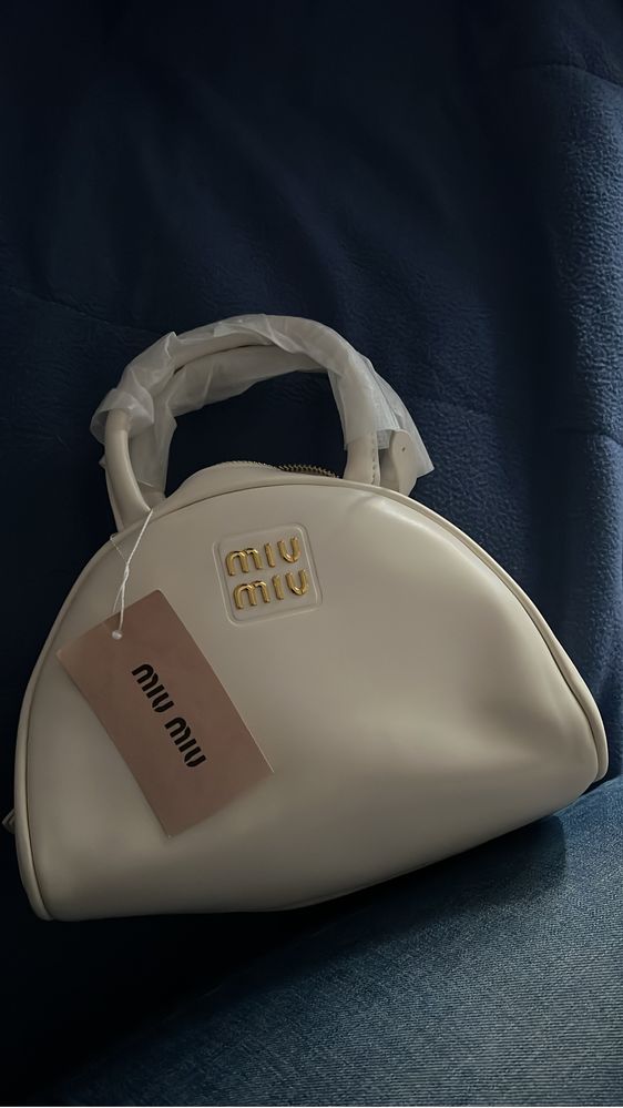 Mala miumiu nova