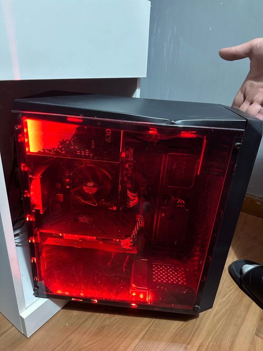 Desktop usado com led