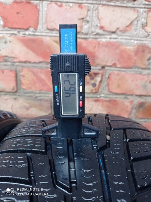 Резина зима R17/205/50 Nokian