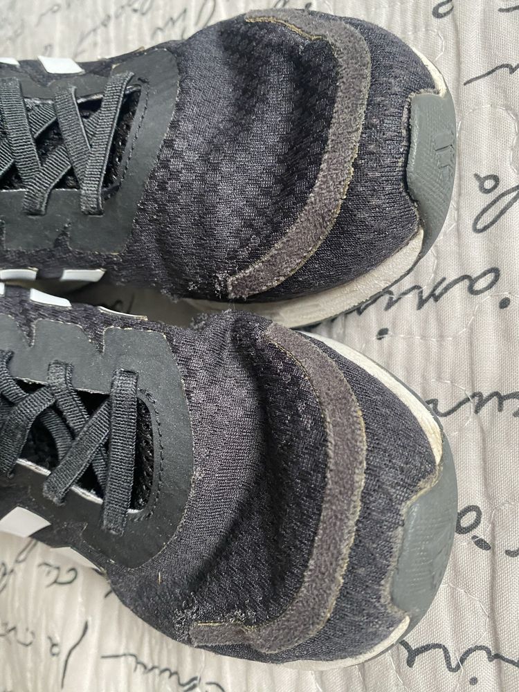 Buty adidas 33   .
